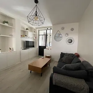 2 Pièces, 35m² Proche Tour Eiffel Appartement